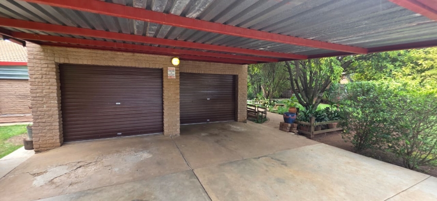 3 Bedroom Property for Sale in Flimieda North West